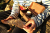 cadeau enfants aventuriers pirate sorcier 7 ans 8 ans 10 ans 11 ans 12 ans. Vrai trésor à retrouver, histoire d'ancêtre, aventure inoubliable. Chasse, aventure, escape game. À recevoir à la maison. Poste. Courrier personnalisé. À la maison. Autonomie. 